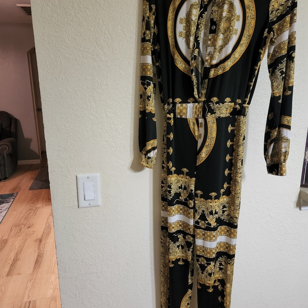 Fashion Nova Jumsuit size medium